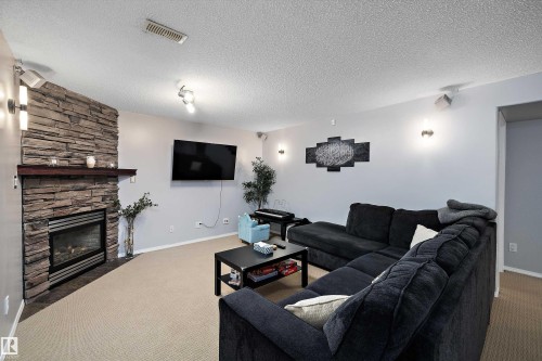 9210 163 Avenue, Edmonton, AB 
