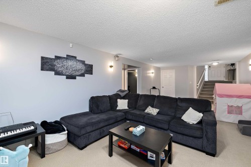 9210 163 Avenue, Edmonton, AB 