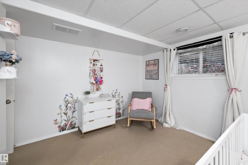 9210 163 Avenue, Edmonton, AB 