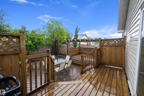 9210 163 Avenue, Edmonton, AB 