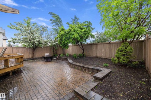 9210 163 Avenue, Edmonton, AB 