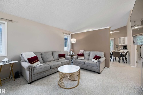 9210 163 Avenue, Edmonton, AB 
