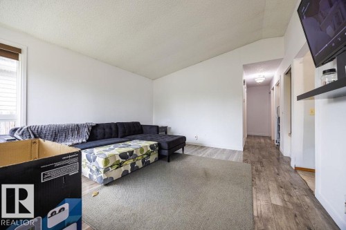 1139 35 Street, Edmonton, AB 