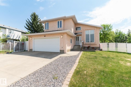 41 Deer Park Way, Spruce Grove, AB 