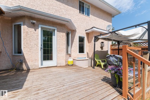 41 Deer Park Way, Spruce Grove, AB 