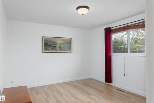 4615 54 Avenue, Barrhead, AB - Indoor Photo Showing Other Room