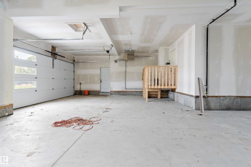 14 Southbridge Drive, Calmar, AB - Indoor Photo Showing Garage