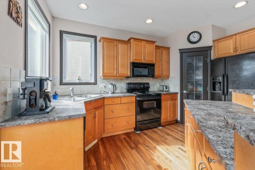 5015 Thibault Way, Edmonton, AB 