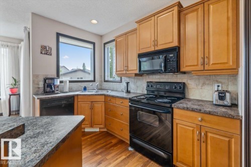 5015 Thibault Way, Edmonton, AB 