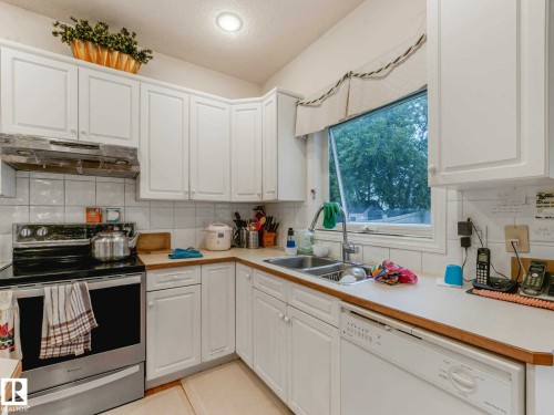 11568 15 Avenue, Edmonton, AB 