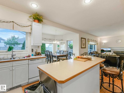 11568 15 Avenue, Edmonton, AB 