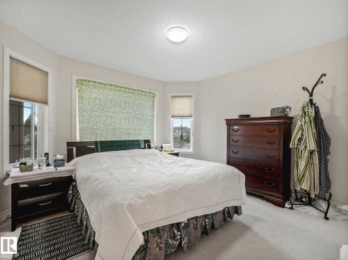 11568 15 Avenue, Edmonton, AB 