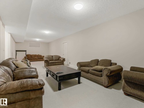 11568 15 Avenue, Edmonton, AB 