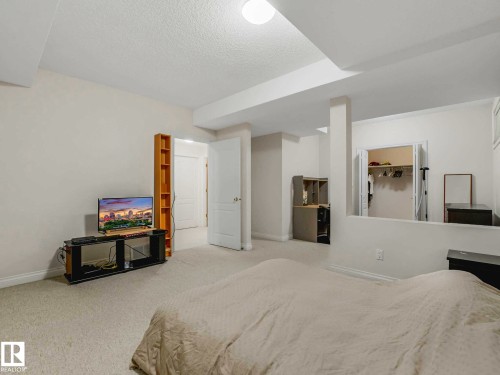 11568 15 Avenue, Edmonton, AB 