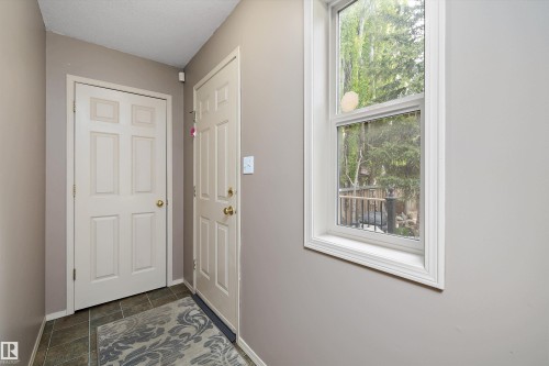 18 Harmony Crescent, Stony Plain, AB - Indoor Photo Showing Other Room