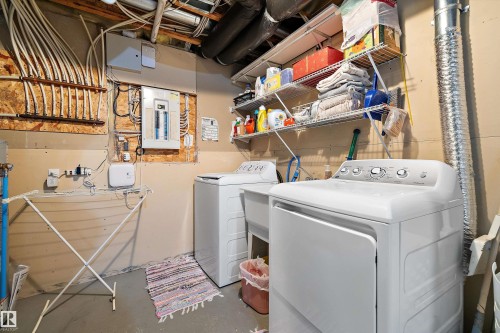 18 Harmony Crescent, Stony Plain, AB - Indoor Photo Showing Laundry Room