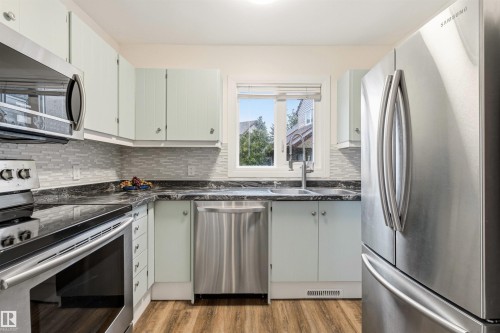 9575 180A Street, Edmonton, AB 