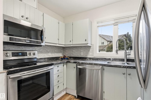9575 180A Street, Edmonton, AB 