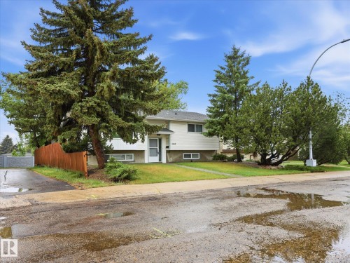 3548 65 Street, Edmonton, AB 