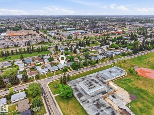 Residential neighborhood featuring paved streets and established homes - 13316 136 Avenue, Edmonton, AB 