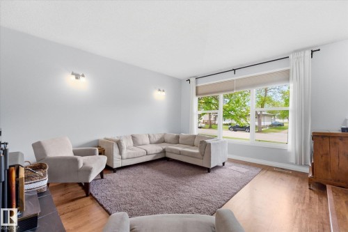 5411 49 Street, Stony Plain, AB 
