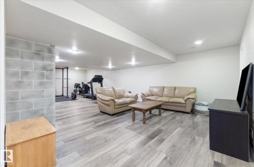 5411 49 Street, Stony Plain, AB 