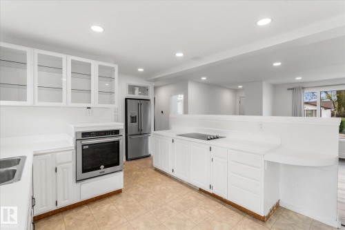 5628 140A Avenue, Edmonton, AB 