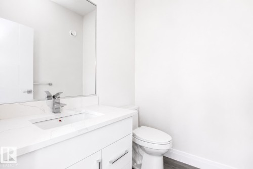 8731 154 Street, Edmonton, AB - Indoor Photo Showing Bathroom