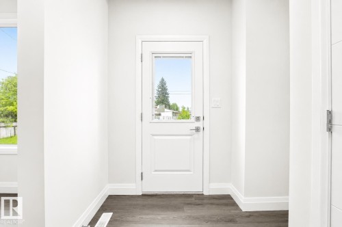 8731 154 Street, Edmonton, AB - Indoor Photo Showing Other Room