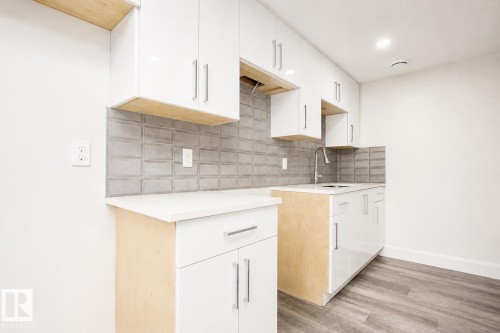 8731 154 Street, Edmonton, AB - Indoor Photo Showing Kitchen