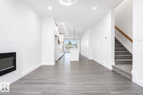 8731 154 Street, Edmonton, AB - Indoor