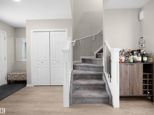 9008 Cooper Link Link, Edmonton, AB 