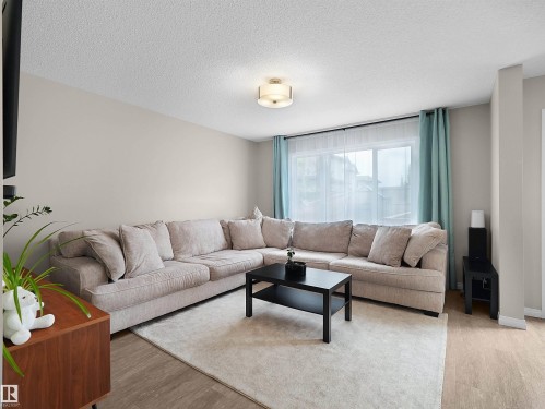 9008 Cooper Link Link, Edmonton, AB 