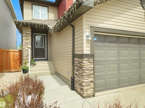 9008 Cooper Link Link, Edmonton, AB 