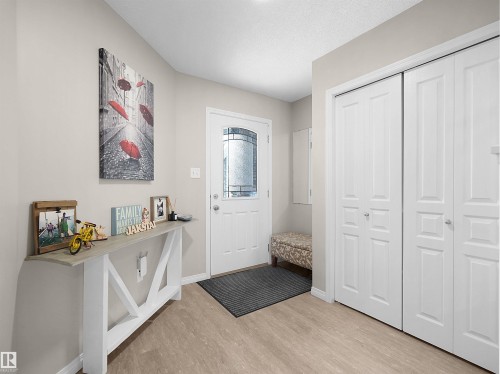 9008 Cooper Link Link, Edmonton, AB 