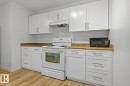 Kitchen - 703 9710 105 Street, Edmonton, AB 