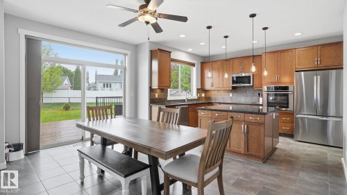 75 Rue Moreau, Beaumont, AB - Indoor