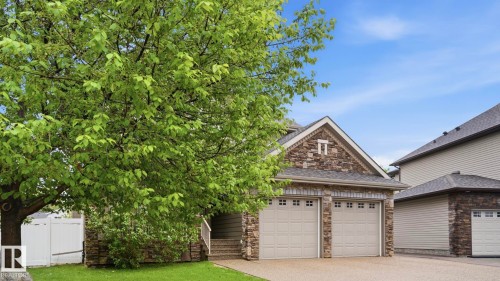 75 Rue Moreau, Beaumont, AB - Outdoor