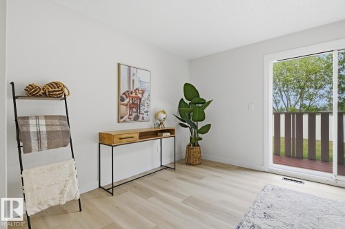 10684 Beaumaris Road, Edmonton, AB 