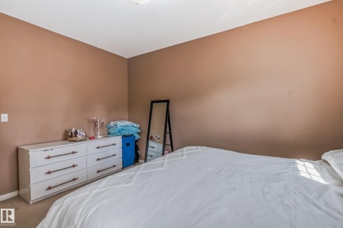 49 8403 164 Avenue, Edmonton, AB 
