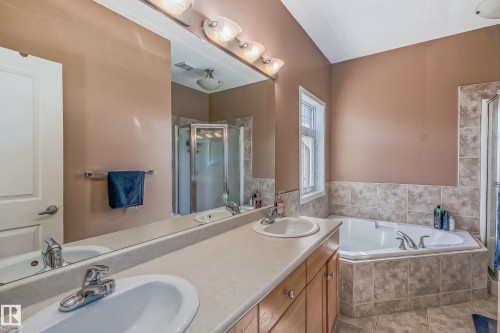 49 8403 164 Avenue, Edmonton, AB 
