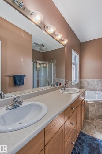 49 8403 164 Avenue, Edmonton, AB 