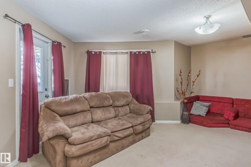 49 8403 164 Avenue, Edmonton, AB 