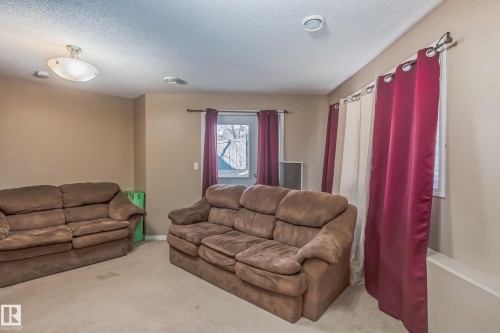 49 8403 164 Avenue, Edmonton, AB 