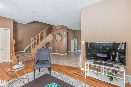 49 8403 164 Avenue, Edmonton, AB 
