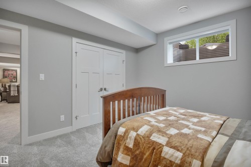 17 Dillworth Crescent, Spruce Grove, AB 