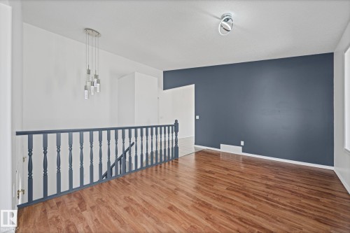 6715 165 Avenue, Edmonton, AB 