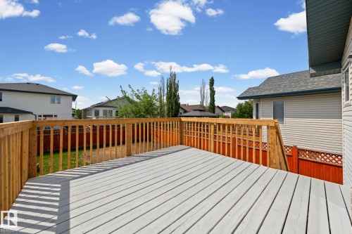 6715 165 Avenue, Edmonton, AB 