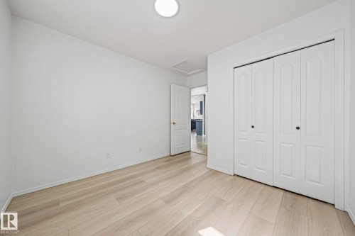 6715 165 Avenue, Edmonton, AB 