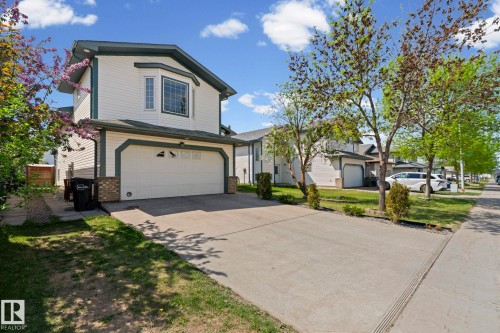 6715 165 Avenue, Edmonton, AB 